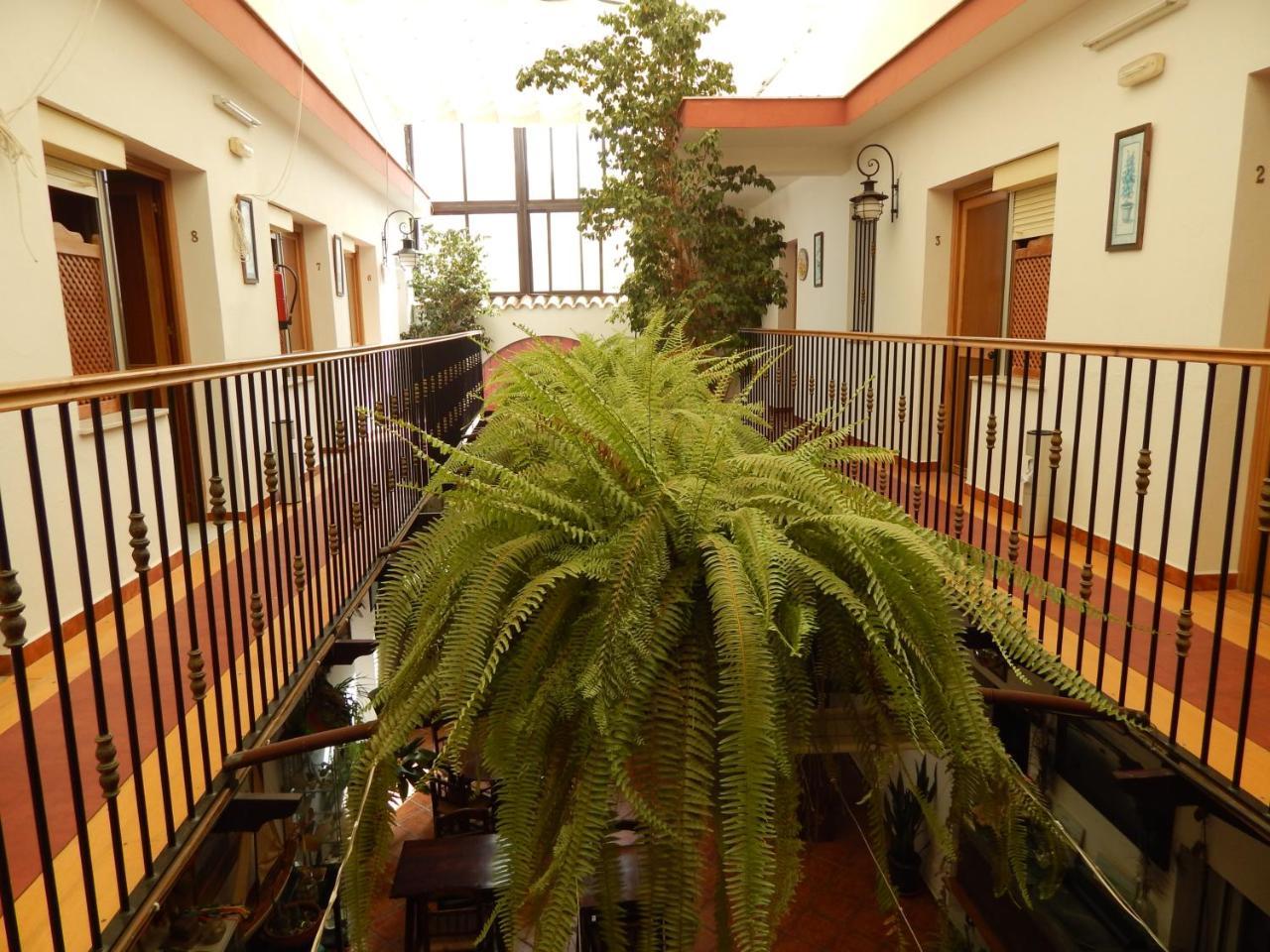 Hostal Cristina Chipiona Exterior foto